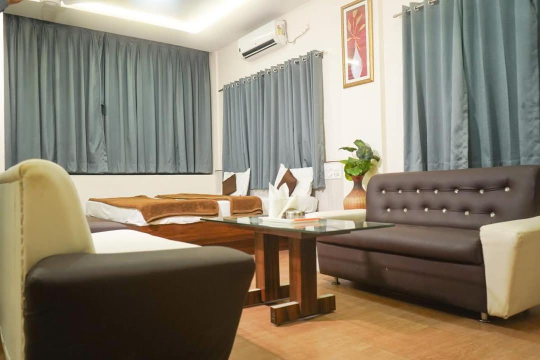 Hotel Alka Palace Durg Zewnętrze zdjęcie
